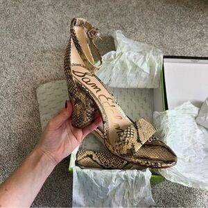 NWT Sam Edelman Yaro Block Heel Gold Snakeskin Size 8